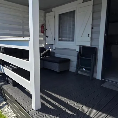 Vakantiehuis Swiety Spokoj Rusinowo- Nad Morzem Z Wlasnymi Ogrodkami *